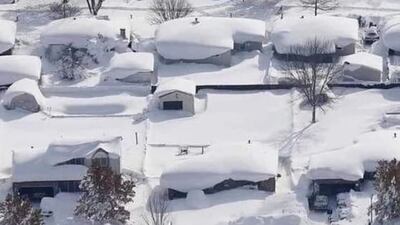 Cientos de casas quedaron cubiertas de nieve en EE.UU.