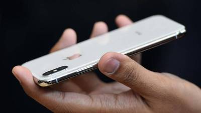 Fallo judicial amenaza la venta de iPhones en Alemania