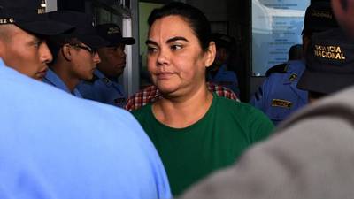 Exprimera dama de Honduras recibe sentencia de 58 años de cárcel por corrupción