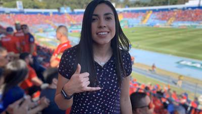 Futbolista guatemalteca celebra 30 años en un lugar emblemático