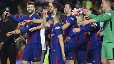 Como el Madrid no quiso, cuerpo técnico del Barcelona le hace pasillo a sus jugadores