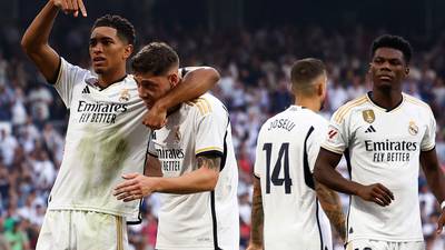 Real Madrid golea al Osasuna para afianzarse en el liderato de La Liga