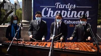 Tardes Chapinas de Fabuestéreo deleita con concierto de marimba