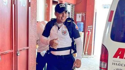 Bombero Josué Montes muere cuando atendía emergencia en Izabal