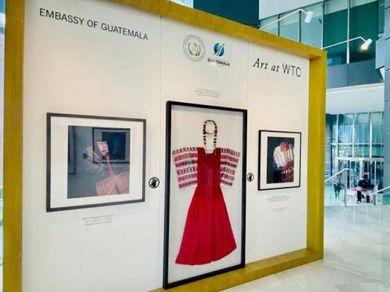 Trajes regionales de Guatemala son parte de exposición fotográfica en Indonesia