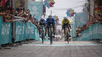 ¡"Superman" vuela! Miguel Ángel López gana la cuarta etapa de la Vuelta Bantrab