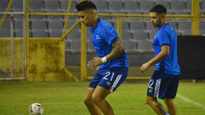 El Salvador derrota a Granada y Jaime Alas disputa los 90 minutos