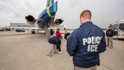 ICE continuará facilitando el retorno de extranjeros que viajan ilegalmente a EE. UU.