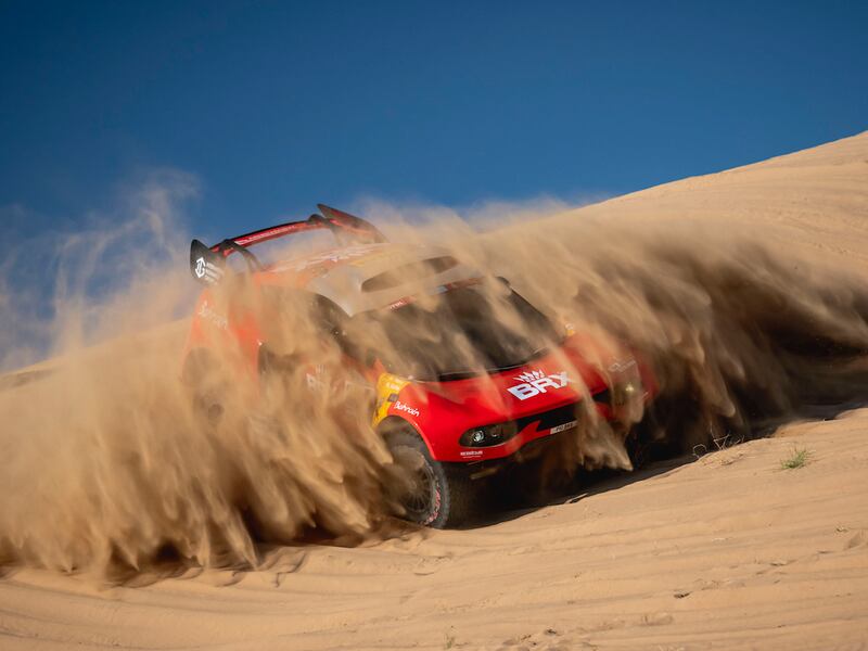 VIDEO. Van Beveren y Loeb con grandes actuaciones en el Rally Dakar