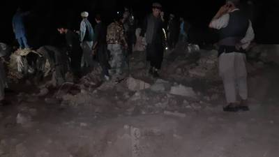 Sangriento atentado con carro bomba deja más de 20 muertos en Afganistán