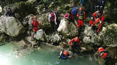 Localizan el cuerpo de turista desaparecido en la Laguna Encantada