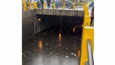 Paso a desnivel en calzada Aguilar Batres se inunda tras fuertes lluvias
