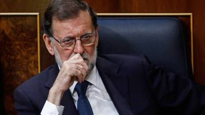 Parlamento español rechaza censurar a Rajoy