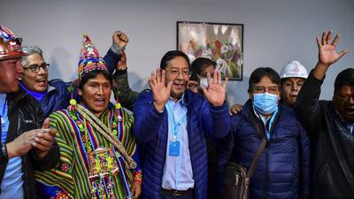 Candidato de Evo Morales se impone en la primera vuelta de los comicios en Bolivia