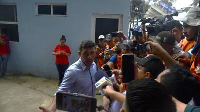 Polémicos gestos de Sebastián Bini desatan controversia tras eliminación de Municipal