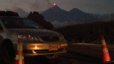 Se mantiene cierre del paso vehicular en la RN 14 por actividad volcánica