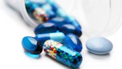 Ministerio de Salud regula venta de antibióticos y esteroides oftálmicos