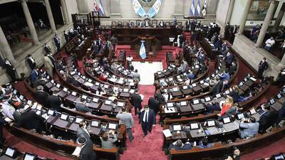 Fracasa inicio de segundo periodo legislativo por elección de Cortes