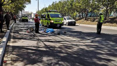 Ciclista muere atropellado en zona 12