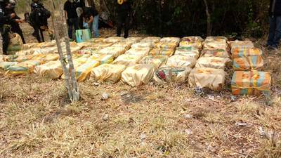 Decomisan más de 1 mil 600 kilos de cocaína en Petén