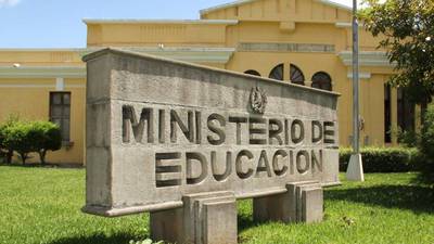 ESTAFA: Mineduc continúa advirtiendo sobre ofrecimientos de supuestas plazas 011 y 021