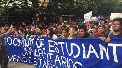 AEU convoca a “plantón por la dignidad de Honduras”