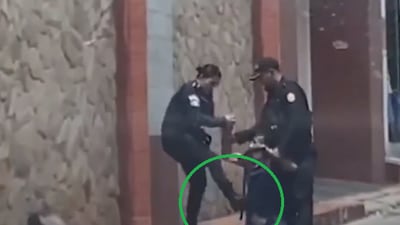 VIDEO. Señalan a policías de golpear “brutalmente a un anciano” durante detención en Jutiapa
