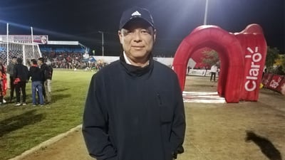 Marlon "el Chino" Iván León volverá a dirigir en la Liga Nacional