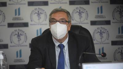 Denuncia a ministro de Salud, Francisco Coma