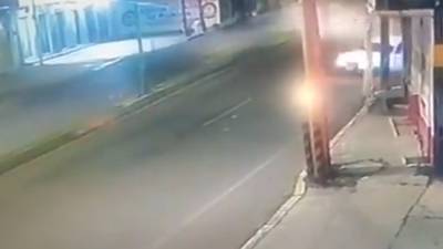 VIDEO. Graban supuesta “silueta de la Santa Muerte” tras fatal accidente de tránsito