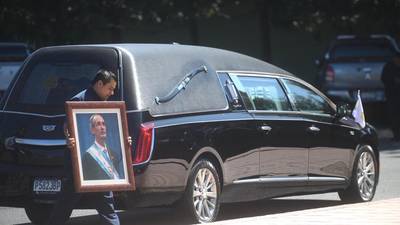 Guatemala declara tres días de luto por Álvaro Colom