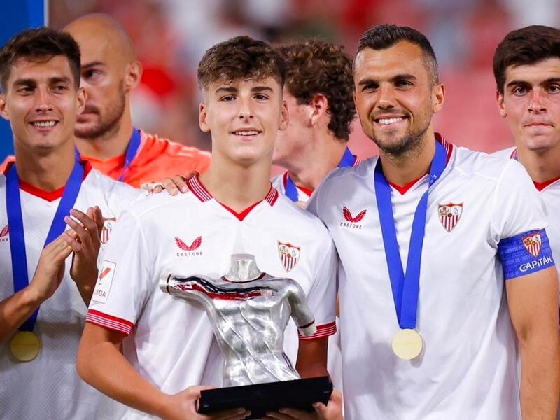 Sevilla se queda con el Desafío de Clubes y Trofeo Antonio Puerta