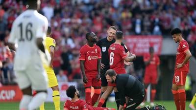 ¡Alarmas en el Liverpool! Salah lesionado a dos semanas de la final de Champions League