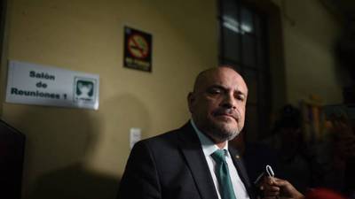 UNE denunciará al diputado Estuardo Vargas ante el MP
