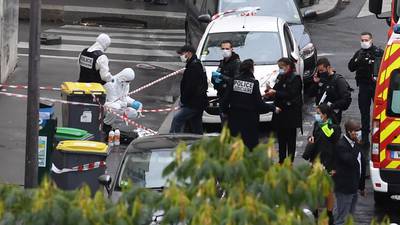 Ataque con machete deja dos heridos en París; policía despliega gran operativo