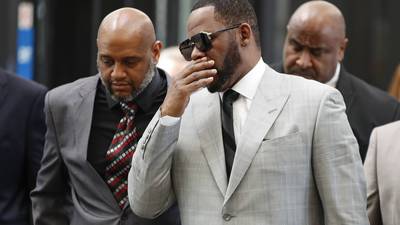 Cantante R. Kelly se declara inocente de abuso sexual pero continuará en prisión