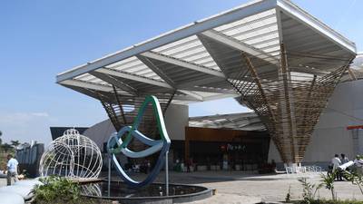 Santa Lucía Cotzumalguapa tiene un nuevo centro comercial