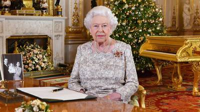 VIDEO | Isabel II recuerda a su esposo, Felipe, en su mensaje de Navidad