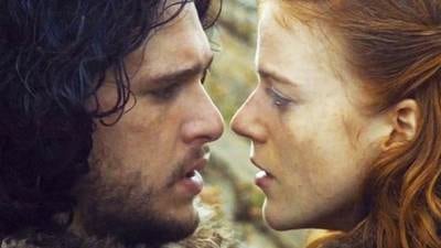 Los actores que interpretan a Jon Snow e Ygritte en “Game of Thrones” se casarán en la vida real