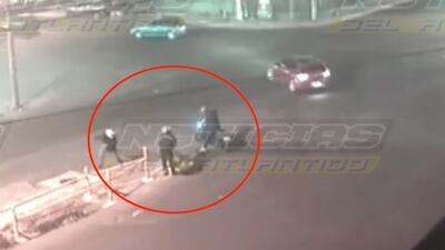 Video: en un minuto, asaltan a hombre y le quitan su moto en zona 4 de Mixco