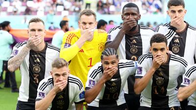 El gesto de Alemania contra la FIFA antes del partido ante Japón
