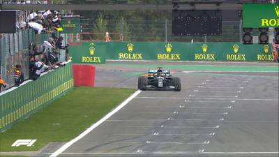 VIDEO. Lewis Hamilton gana su quinto GP de la temporada y se afianza en el liderato