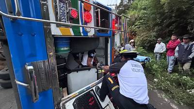Bus se accidenta en San José Pinula