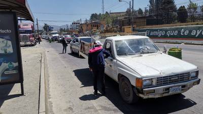 Ciudad de Quetzaltenango prohíbe el ingreso de vehículos particulares