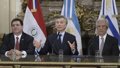 Argentina y Uruguay suman a Paraguay para candidatura de Mundial 2030
