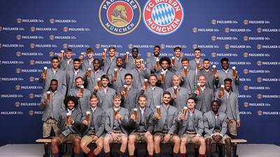 ¿Por qué Mané no posó con cerveza en mano en la tradicional foto del Bayern?