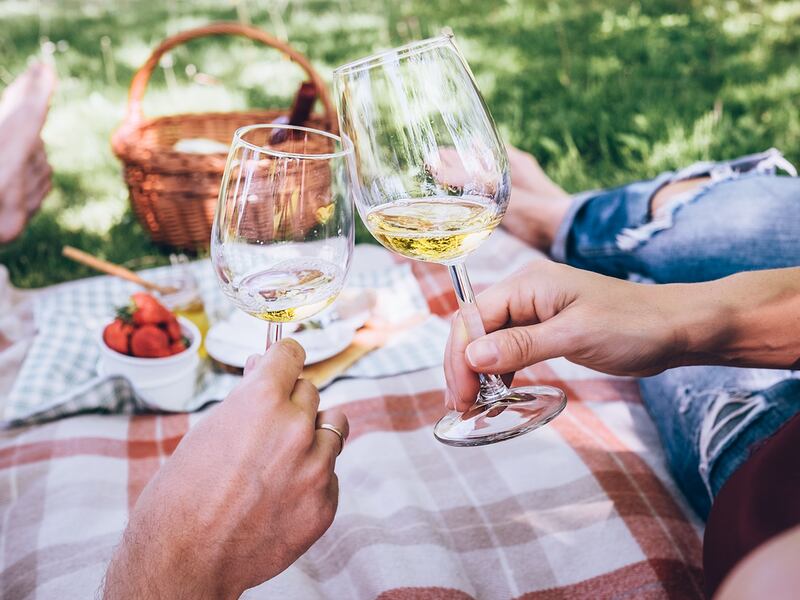 Celebra el amor y la amistad con un picnic al aire libre este fin de semana