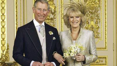 Príncipe Carlos frena el odio a Camilla tras la nueva temporada de The Crown
