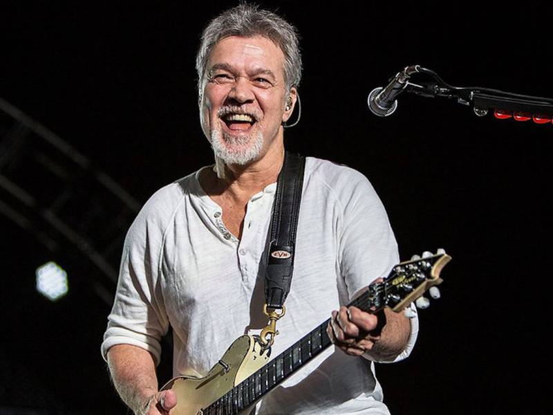 Muere el músico Eddie van Halen a los 65 años de edad