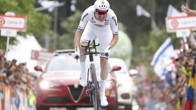 Dumoulin se consagra tras la primera etapa del Giro